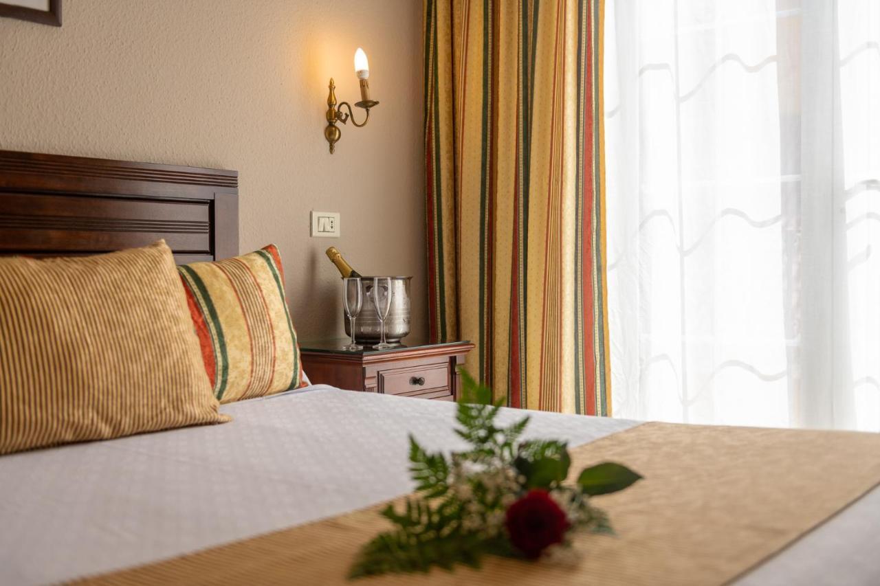 Hotel Marte 푸에르토 드 라 크루즈 외부 사진
